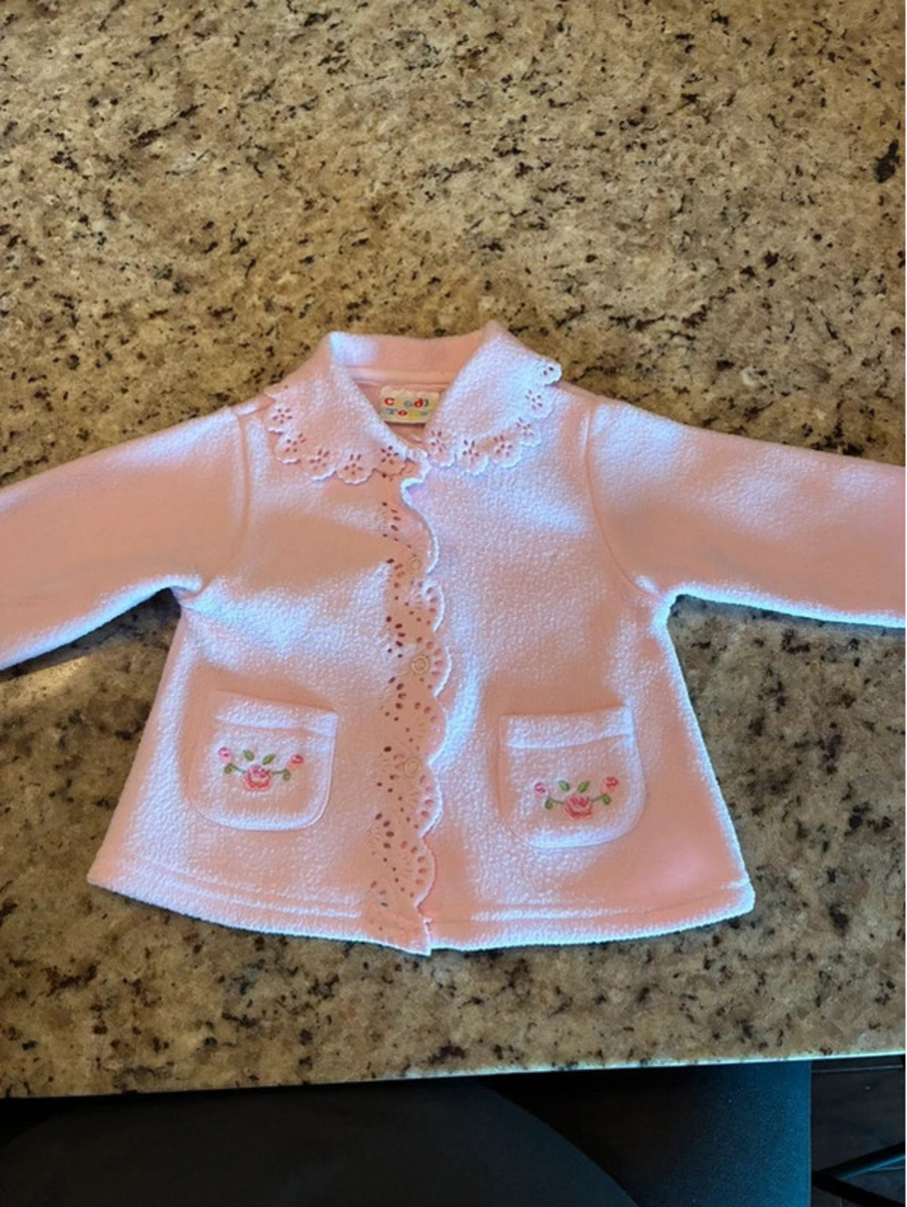 Vintage Y2K Baby Pink Scalloped Fleece Cardigan / Jacket 🌸
